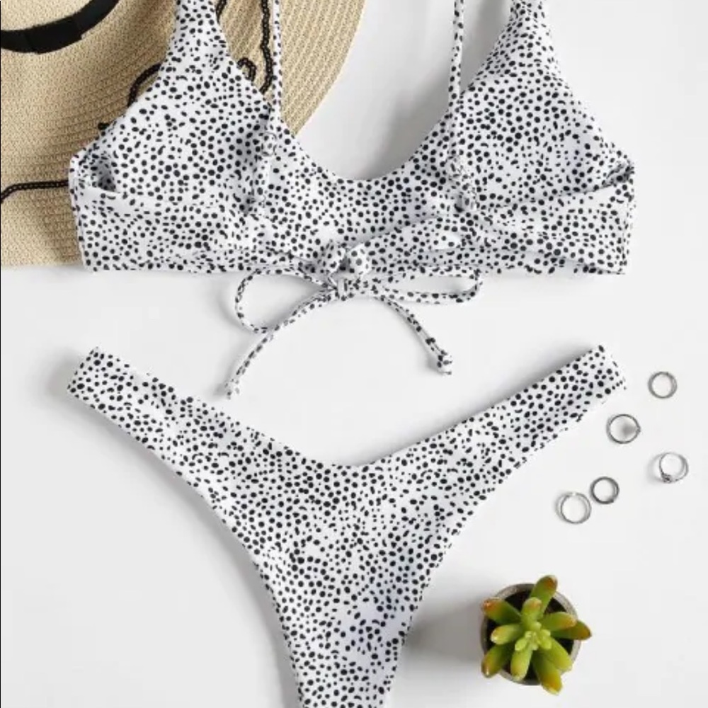 Super cute Leopard print Bikini! BNWT. Size S/M